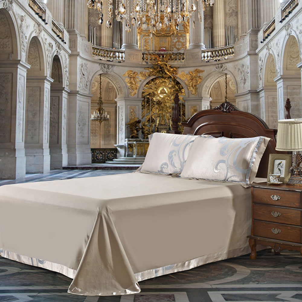 white fleece bed sheet set