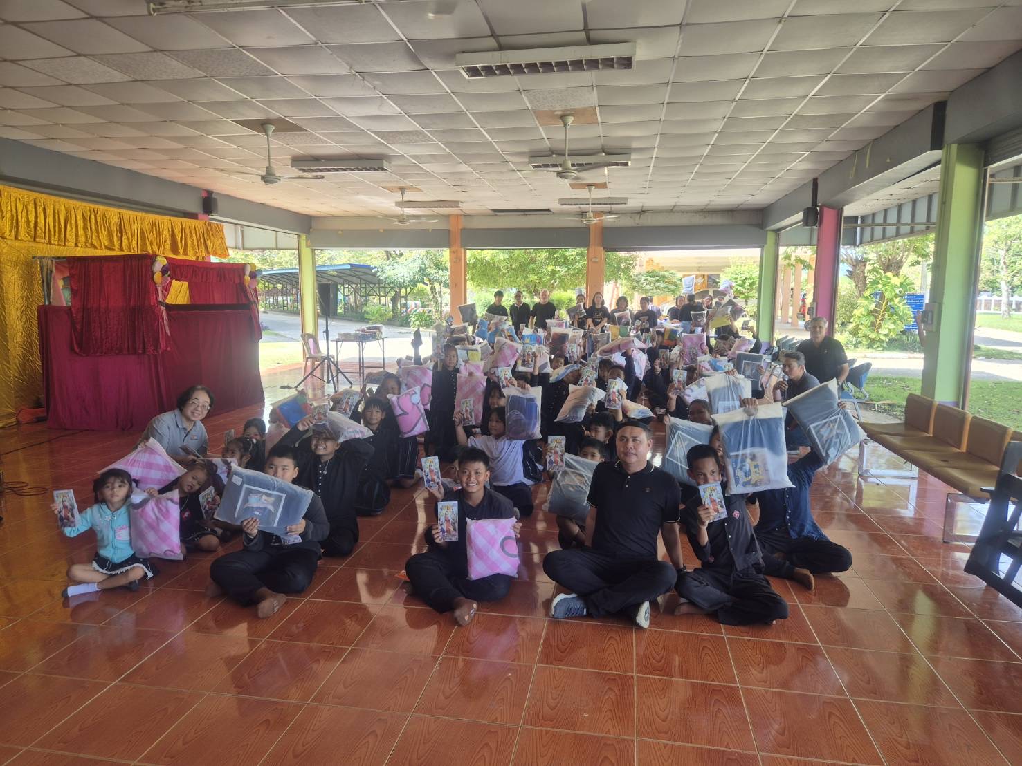 american bed linen company donates to thailand children