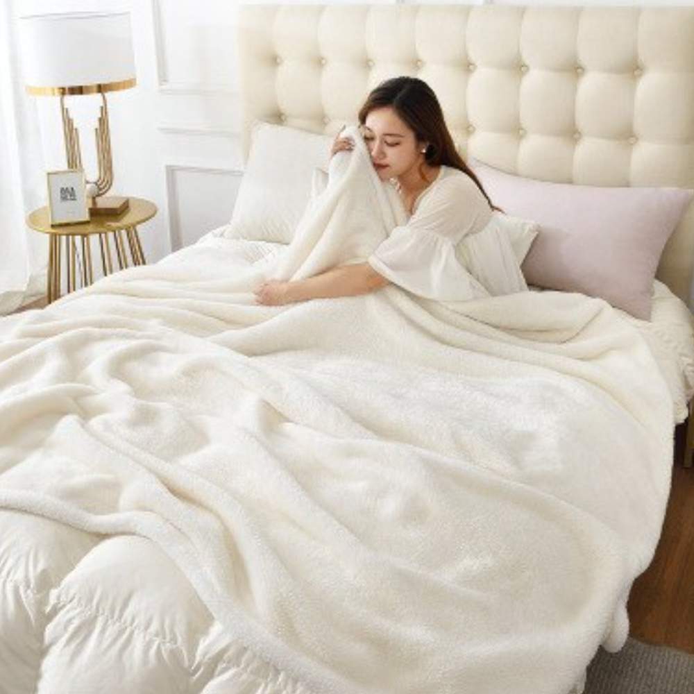 Sherpa Fleece Blanket: image 2